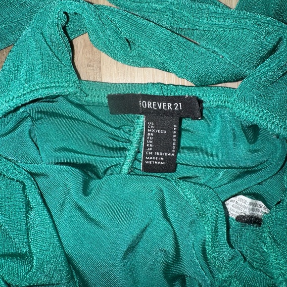 Forever 21 Green Crop Top with Halter Neck - Picture 3 of 3